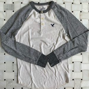 AE American Eagle Men’s White Heritage thermal shirt XS